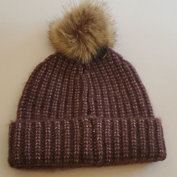 NWT C.C BEANIE POM POM WINTER HAT BURGUNDY BROWN HEATHERED FAUX FUR - Picture 2 of 9